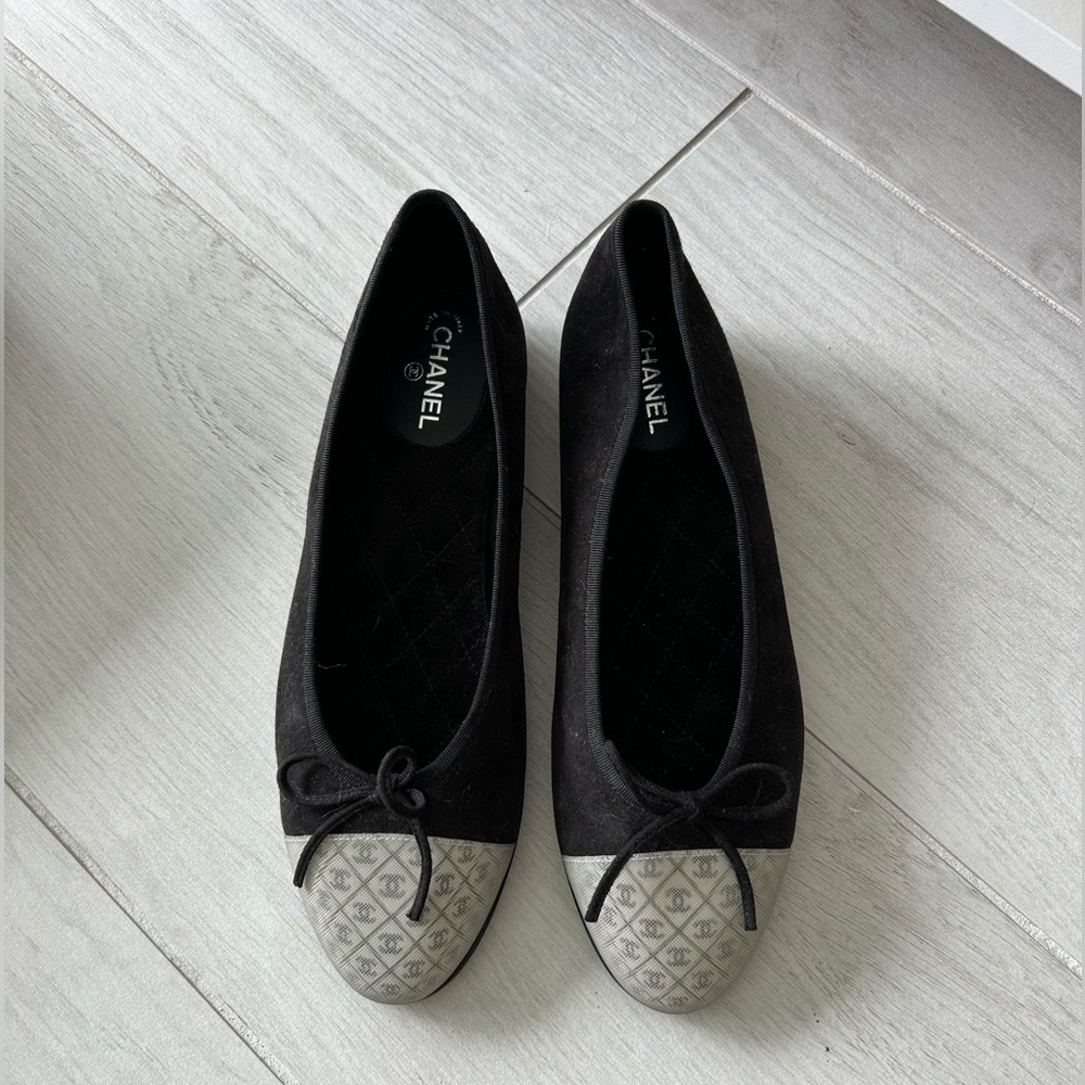 Chanel flat size 39 never worn
